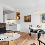 Apartment 1 Bedroom Stunning In